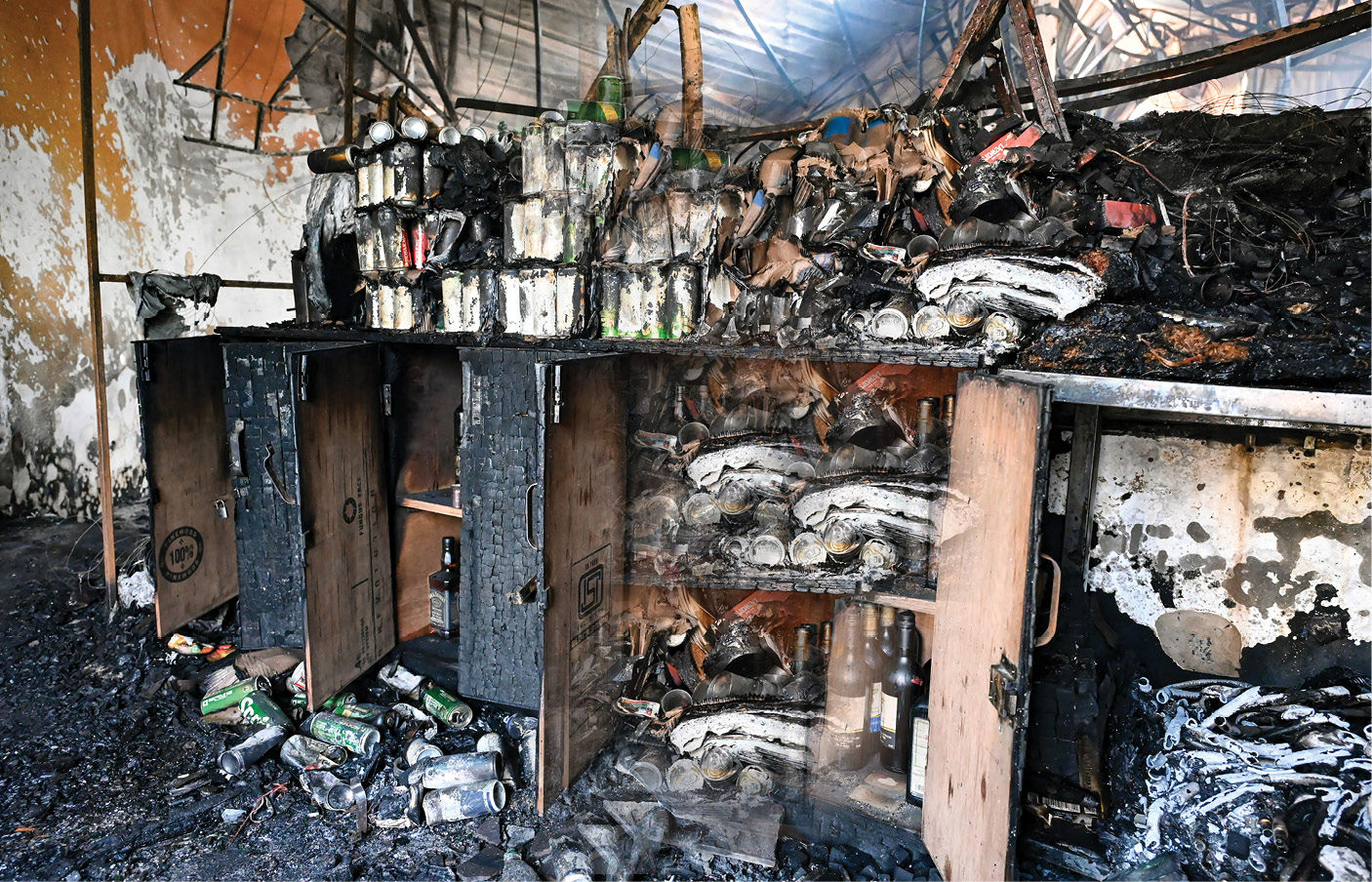 VIDEO: 'ફટાકડા ફોડતા લાગી આગ...', ગોવાના નાઇટ ક્લબમાં અગ્નિકાંડ મામલે CMનો મોટો ખુલાસો, 4 અધિકારીની ધરપકડ 2 - image