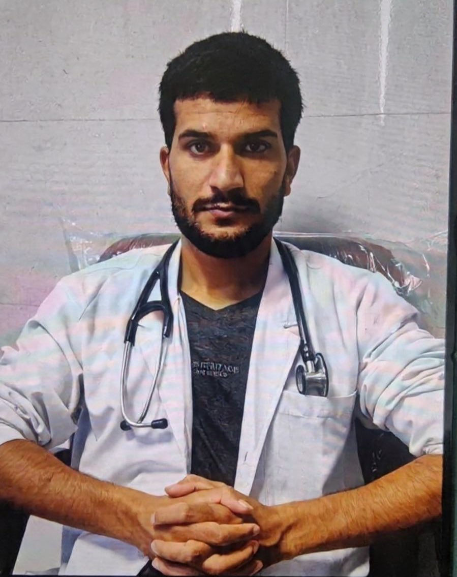 દિલ્હી બ્લાસ્ટના આરોપી ઉમરની નવી તસવીર આવી સામે, હુમલા પહેલા મોબાઈલ શોપમાં જોવા મળ્યો 2 - image