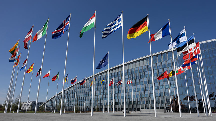 યુરોપના દેશો સુરક્ષા માટે અમેરિકાના ભરોસે નહી રહે, પોતાનું આત્મનિર્ભર નાટો બનાવશે 1 - image