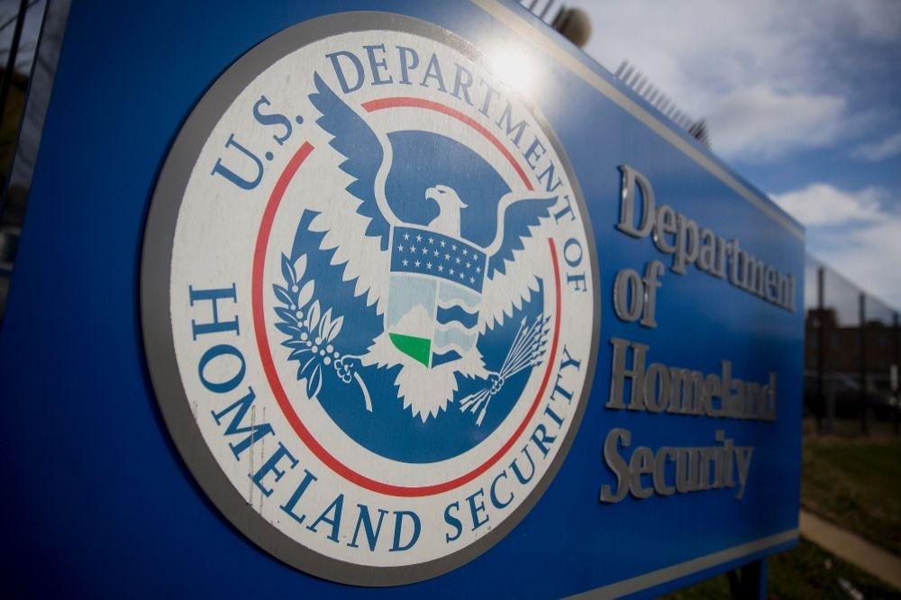 Ukrainian refugees receive false deportation warning in US, DHS issues apology
