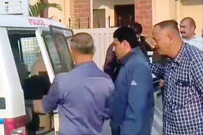 જુદીજુદી તપાસ એજન્સીઓ પણ સક્રિય,ડૂપ્લિકેટ PSI એમ આઇ સોદાગરના  બેન્ક ટ્રાન્જેક્શનોની તપાસ 2 - image