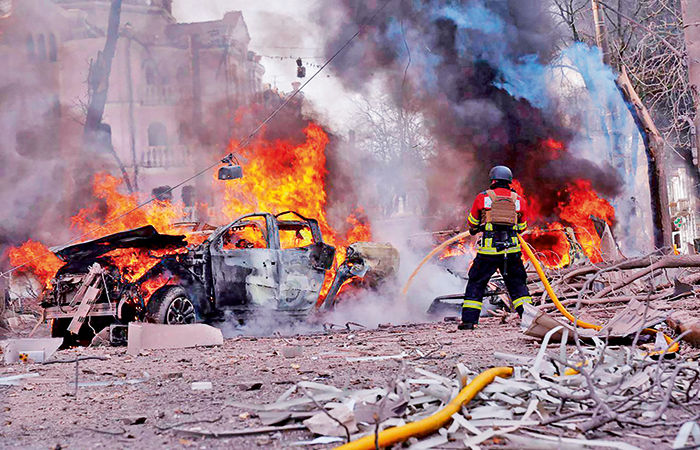 રશિયાની યુક્રેન પર એરસ્ટ્રાઈક : 34થી વધુનાં મોત, 117 ઘાયલ 1 - image