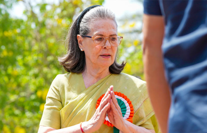 સોનિયા ગાંધીની મુશ્કેલી વધી, ગુનાહિત ફરિયાદ નોંધાઈ, જાણો શું છે કેસ 1 - image