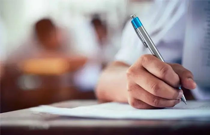 10 Gujaratis rank in the Top 100 in JEE Advanced AIR 12 for Ahmedabad’s Mohit