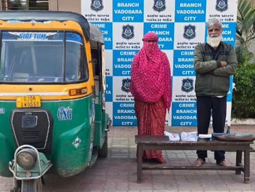 રિક્ષામાં પેસેન્જરોને લૂંટી લેતા બંટી-બબલી પકડાયાઃ15 દિવસમાં ચાર પેસેન્જરોને લૂંટ્યા 1 - image