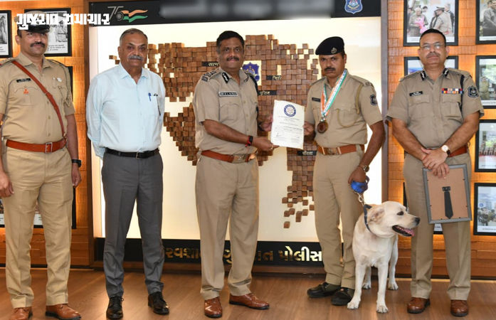 ગુજરાત પોલીસના શ્વાન 'ચેક'નો રાષ્ટ્રીય ફલક પર ડંકો