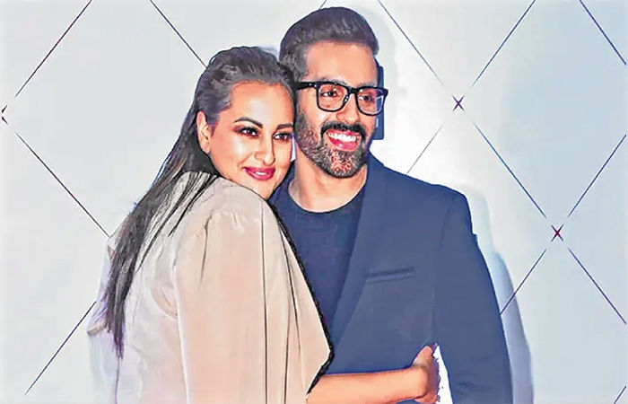 સોનાક્ષીની ટેલેન્ટ પર ભ્રાતાશ્રી કુશ સિંહા ઓળઘોળ 1 - image