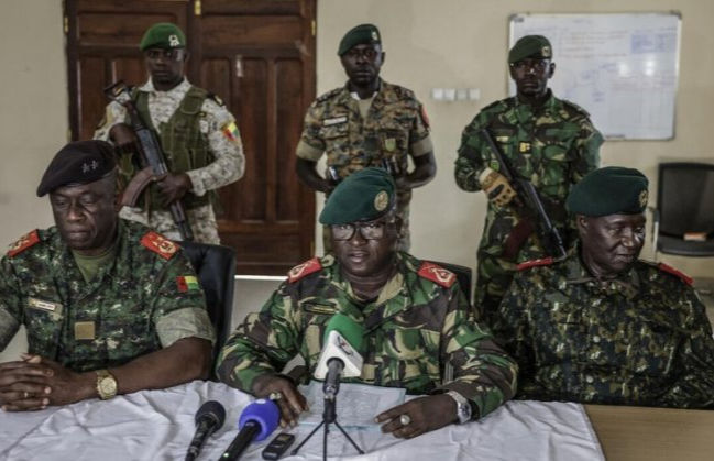 વધુ એક આફ્રિકન દેશમાં તખ્તાપલટ! સેનાએ સત્તા પર કર્યો કબજો, બોર્ડર સીલ, રાષ્ટ્રપ્રમુખ ગુમ 1 - image