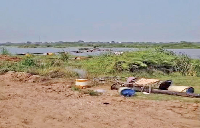 મેમકા ગામમાં નદીમાંથી ગેરકાયદેસર રેતીનું ખનન ઝડપાયું 1 - image