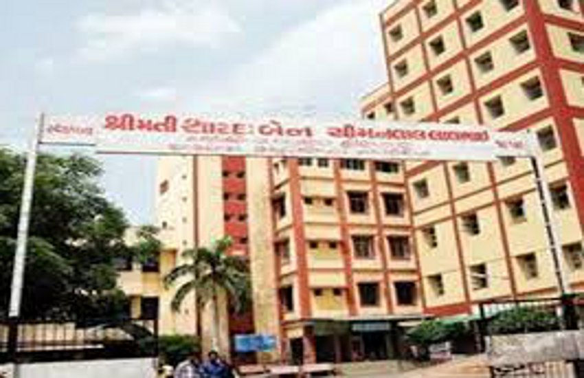 અમદાવાદ મ્યુનિ.સંચાલિત  શારદાબેન હોસ્પિટલમાં ૩૭ પ્રકારના ટેસ્ટ કરવા કોન્ટ્રાકટ અપાયો 1 - image