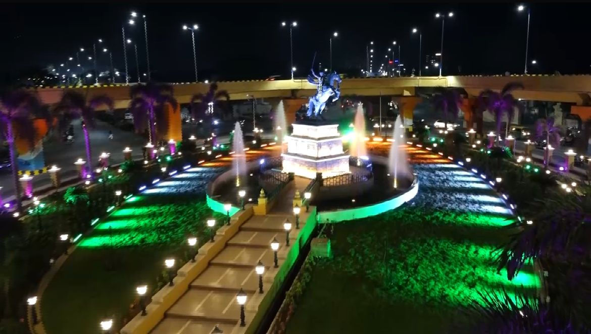 Photo: દિવાળીના તહેવારનો યુનેસ્કોની અમૂર્ત ધરોહર યાદીમાં સમાવેશ થતા જામનગરમાં કરાઈ અનોખી ઉજવણી 3 - image