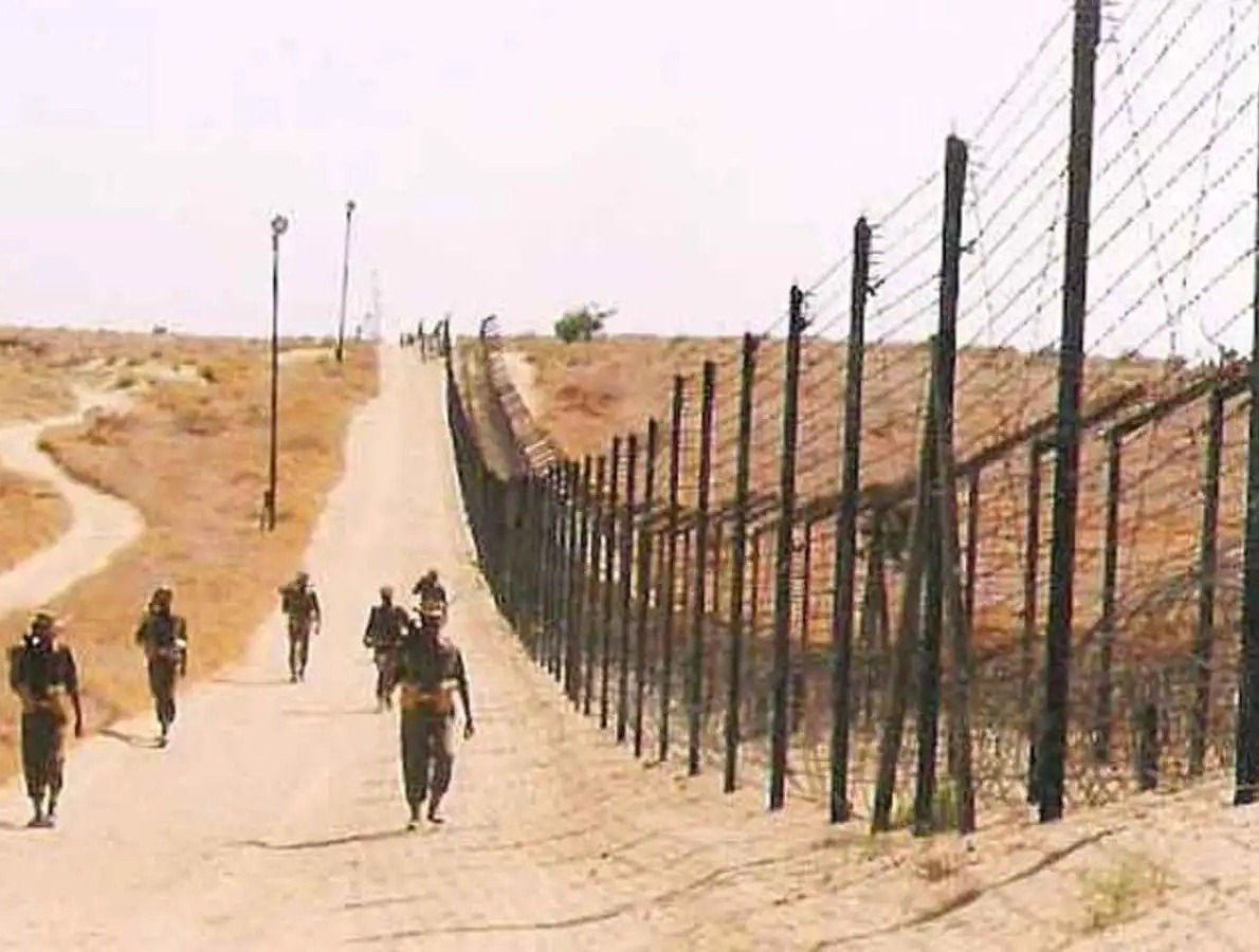 Military on maximum alert in Punjab, Rajasthan, schools closed amid rising India-Pakistan tensions