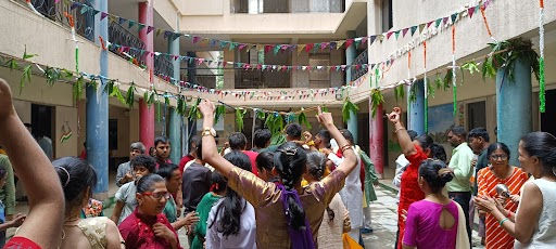 સુરત શહેરની અનેક સ્કુલોમાં ઉજવાયો કૃષ્ણ જન્માષ્ટમીનો તહેવાર 3 - image