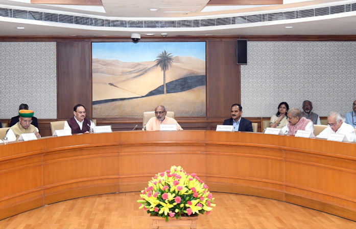 નવા ઉપરાષ્ટ્રપતિના વડપણ હેઠળની પહેલી જ બેઠકમાં હોબાળો, વિપક્ષના સરકાર સામે ગંભીર આરોપ 1 - image