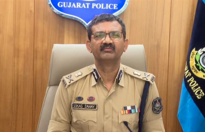 દિલ્હી બ્લાસ્ટ બાદ ગુજરાત DGPનો મોટો નિર્ણય, રાષ્ટ્ર વિરોધી હિસ્ટ્રીશીટર્સનું 100 કલાકમાં વેરિફિકેશન કરવા આદેશ 1 - image