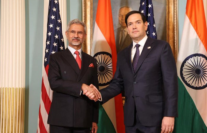ટ્રમ્પ પ્રમુખ બનતાં અમેરિકા-ભારત વચ્ચે પહેલી બેઠક, વિદેશમંત્રીએ કયા કયા મુદ્દે કરી ચર્ચા જાણો 1 - image