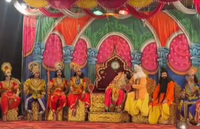 VIDEO: 'પ્રજા માટે પ્રાણ પણ ત્યજી દઈશ...', રામલીલા મંચ પર જ 'દશરથ'નું પાત્ર ભજવતા કલાકારનું મોત 1 - image