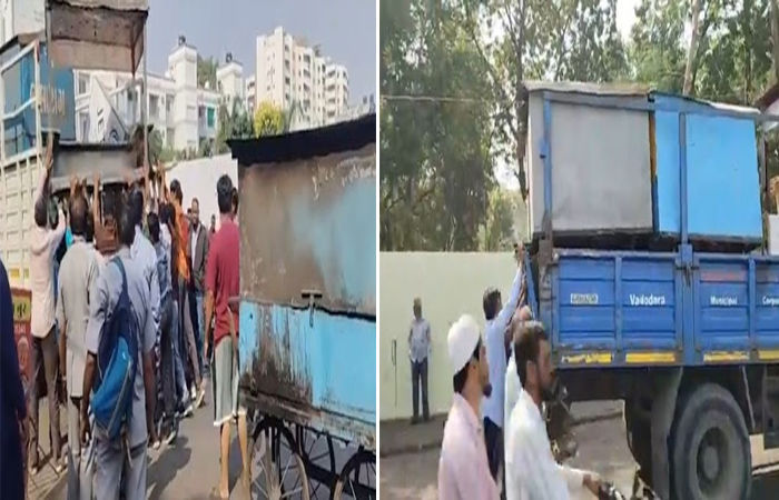 વડોદરાના અકોટા રોડથી મુંજ મહુડા સુધીના રસ્તા-ડિવાઈડરની સફાઈ : 7 ઓટલા તોડી 20 બોર્ડ હટાવી 3 ટ્રક સામાન કબજે 1 - image