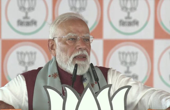 'ઝાલમુરી મેં ખાધી પણ તીખું TMCને લાગ્યું', બંગાળમાં PM મોદીનો મમતા બેનર્જી પર પ્રહાર