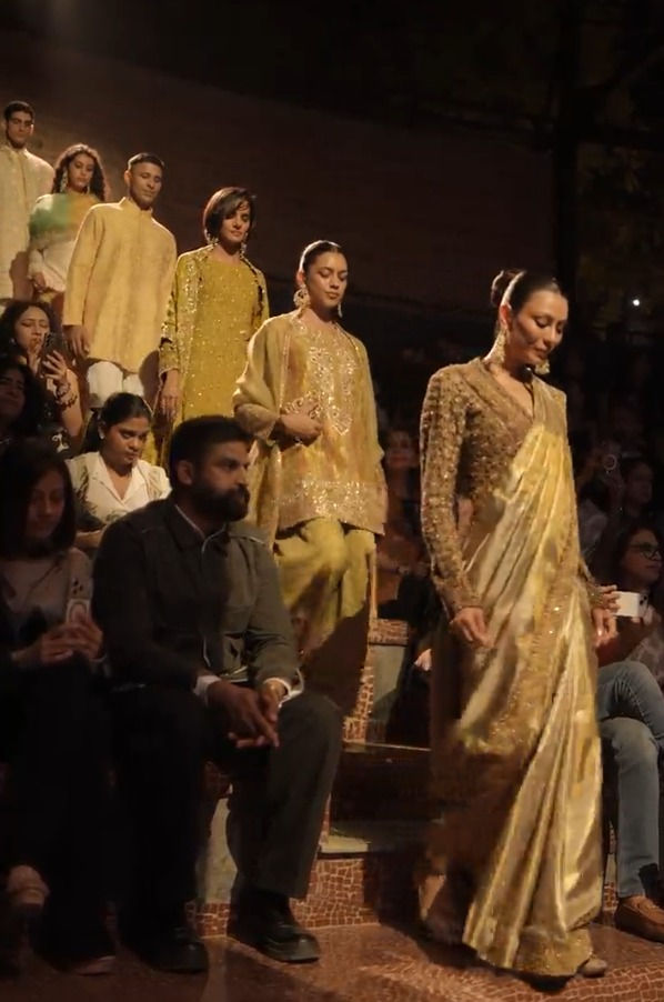 અમદાવાદમાં ફેશન ફીવર! એન્સેમ્બલના ખાસ શોમાં જોવા મળી દેશના દિગ્ગજ ડિઝાઇનર્સની કલાકૃતિ 5 - image