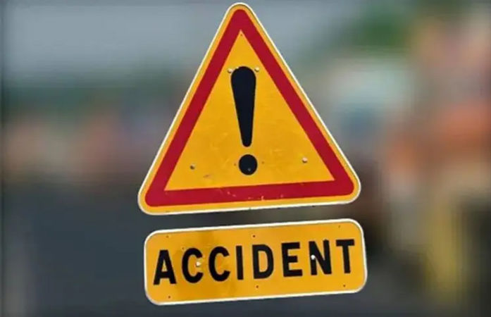 બનાસકાંઠામાં ડીસા-રાધનપુર હાઇવે પર ગમખ્વાર અકસ્માતઃ ટ્રેલરચાલકનું ઘટનાસ્થળે જ મોત 1 - image