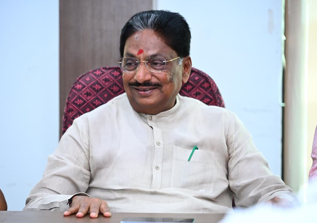 ગુજરાત મંત્રીમંડળ વિસ્તરણ: ભૂપેન્દ્ર પટેલની નવી ટીમમાં 6 દિગ્ગજો રિપીટ, ખાતાની ફાળવણી પર સસ્પેન્સ! 2 - image