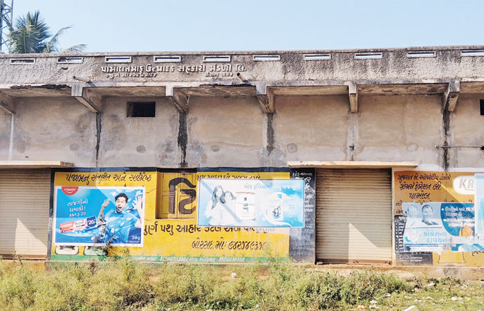 પામોલની મંડળીના તમાકુના ગોડાઉનનો બારોબાર દસ્તાવેજ : ગ્રામ પંચાયતે નોંધ ના મંજૂર કરી 1 - image