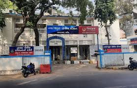 સરકારી નોકરીના નામે દંપતિએ રાજ્યપાલની સહી વાળો પત્ર મોકલ્યો 2 - image