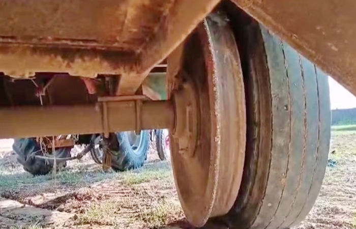 યુપીના યુવકે ટ્રેક્ટરની પાછળ એવું તો શું લગાવ્યું કે ARTOએ રૂ.10 લાખનો દંડ ફટકાર્યો 1 - image