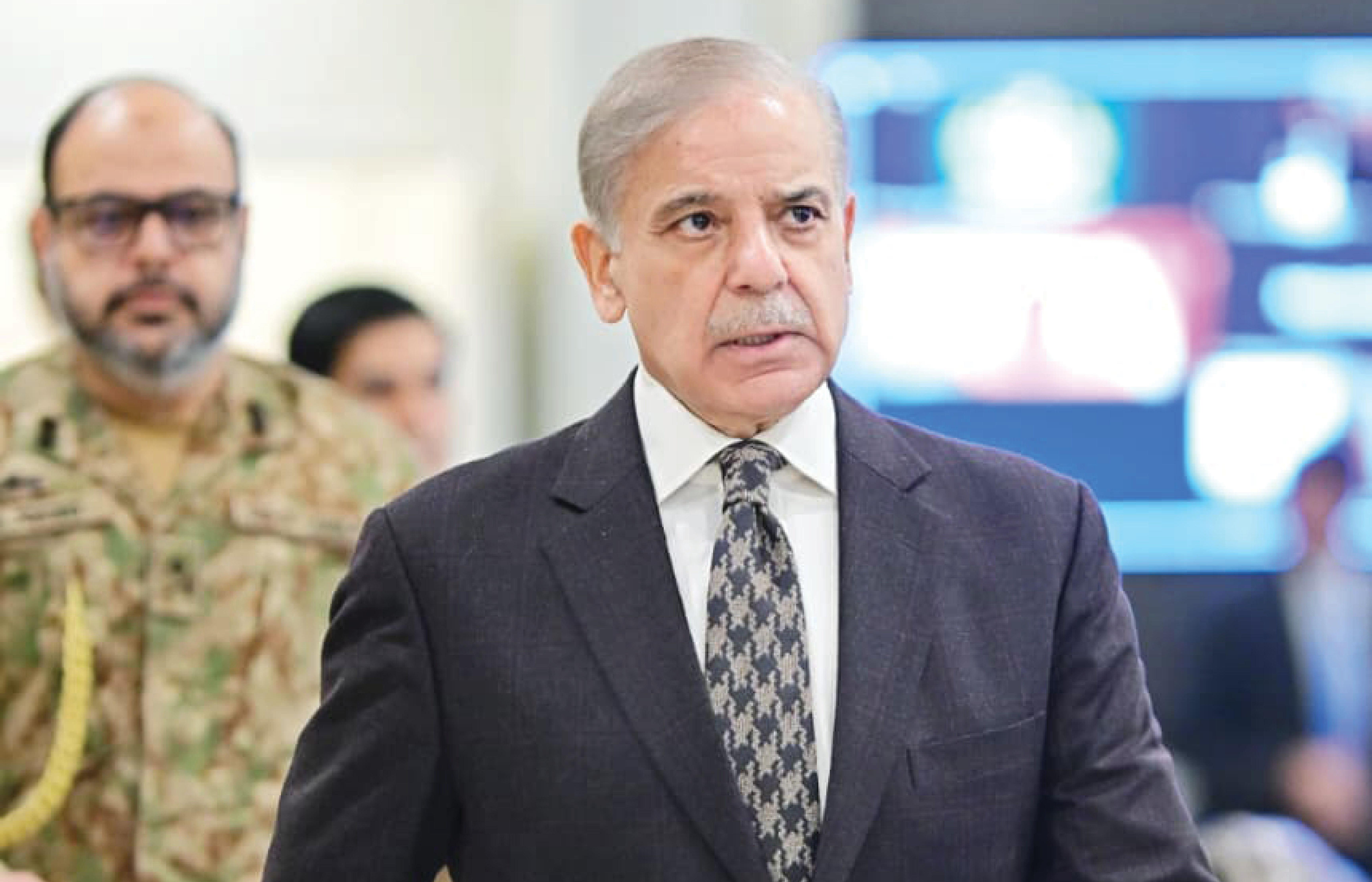 UAEનું દેવું ચૂકવવા પાકિસ્તાને ફરી ફેલાવ્યો હાથ, સાઉદી અને કતાર આપશે 5 અરબ ડોલર 1 - image