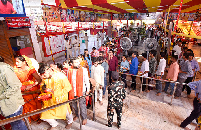 'રામ મંદિરમાં ચોરી નહીં લૂંટ થઇ છે...' નૃપેન્દ્ર મિશ્રાના આકરા નિવેદનથી ટ્રસ્ટની મુશ્કેલી વધી 1 - image
