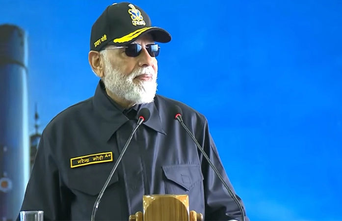 'INS વિક્રાંતનું નામ સાંભળી પાકિસ્તાનની ઊંઘ ઊડી ગઈ હતી', PM મોદીએ નૌસેના સાથે ઉજવી દિવાળી 1 - image
