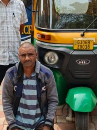 પેસેન્જર તરીકે બેસી વાહનો ઉઠાવતો રીઢો ચોર ઝડપાયો 1 - image