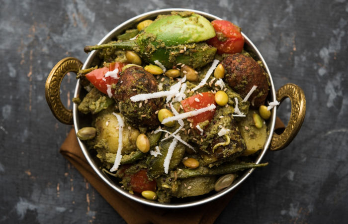 Amdavadis devour 5 lakh kg of 'Undhiyu' during Uttarayan