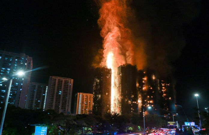 હોંગકોંગ અગ્નિકાંડમાં 80 મોતની પુષ્ટિ, 300થી વધુ હજુ ગુમ; જુઓ ભયાવહ દૃશ્યો 4 - image