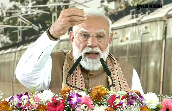 'AI સમિટ એ ભાજપનો કાર્યક્રમ નહોતો...' કોંગ્રેસના શર્ટલેસ પ્રોટેસ્ટ પર PM મોદીના પ્રહાર 1 - image