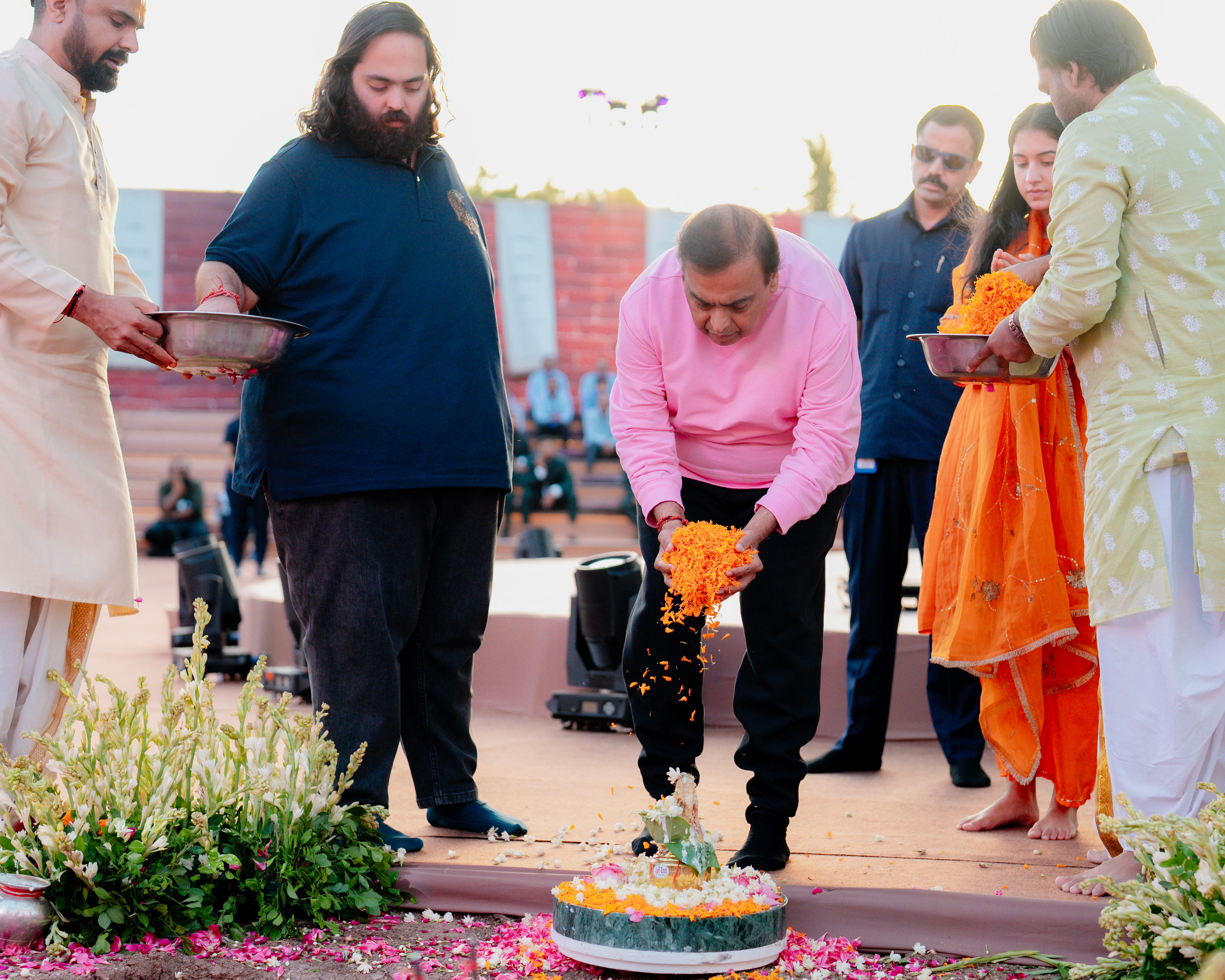 જામનગરમાં અનંત અંબાણીએ વન્યજીવ અને પશુચિકિત્સા વિજ્ઞાન માટે વિશ્વની પ્રથમ 'વનતારા યુનિવર્સિટી' લોન્ચ કરી 5 - image