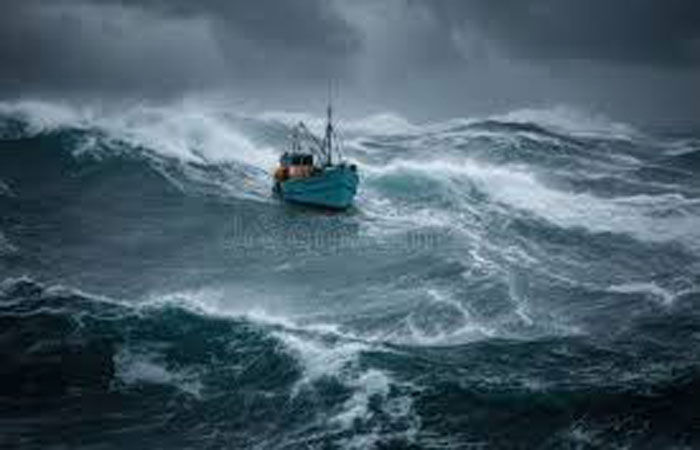 તોફાને ચડેલા દરિયામાં બે માછીમાર નૌકા ડૂબી 1 - image
