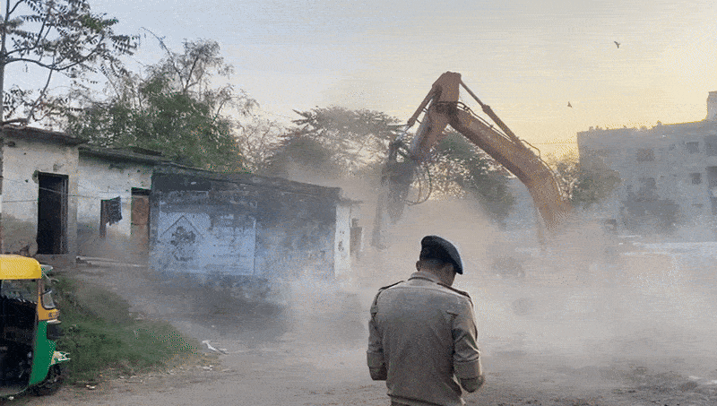 ચંડોળા-ઈસનપુર બાદ હવે વટવાનો વારો, અમદાવાદ મ્યુનિસિપલ કોર્પોરેશન દ્વારા મેગા ડિમોલિશન 2 - image