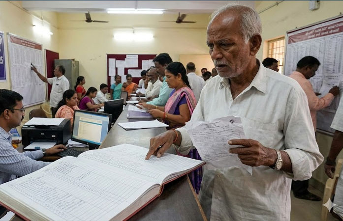 SIR અપડેટ : ગુજરાતમાં એક દિવસમાં વધુ 3.75 લાખ મતદારોના નામમાં ગરબડ પકડાઈ 1 - image