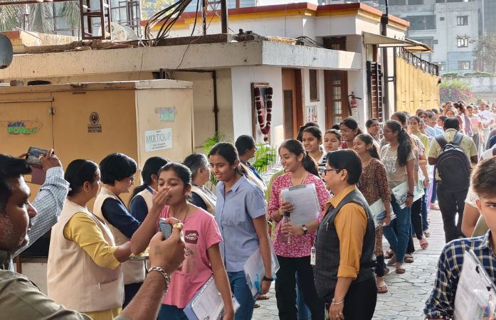 ગુજરાત બોર્ડની ધો.10-12ની પરીક્ષાનો આજથી પ્રારંભ: 15.27 લાખ વિદ્યાર્થીઓ આપશે એક્ઝામ 1 - image