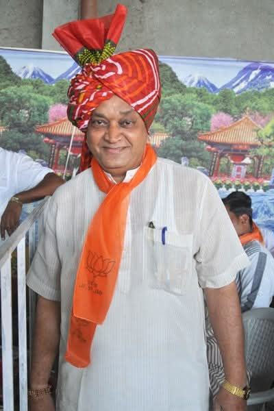 છોટા ઉદેપુરની ઢોકલીયા હોસ્પિટલમાં કૌભાંડ: મૃત અને વિદેશી ટ્રસ્ટીઓના નામે કરોડોની ઉચાપત, ભાજપ નેતા સામે ગુનો દાખલ 5 - image